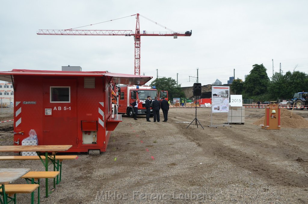 Erster Spatenstich Neues Feuerwehrzentrum Koeln Kalk Gummersbacherstr P015.JPG - Miklos Laubert
